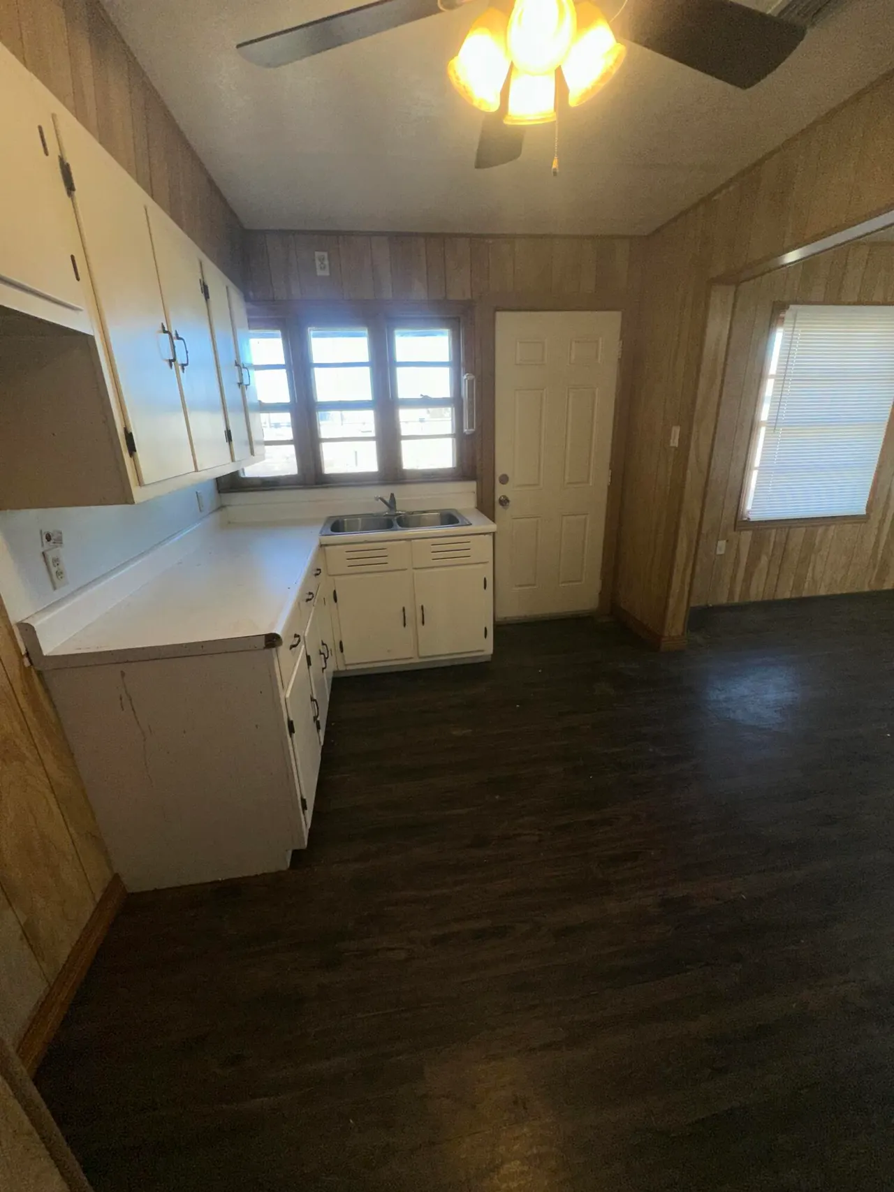 Photo 10 — 107 Cypress Street, Levelland, TX 79336
