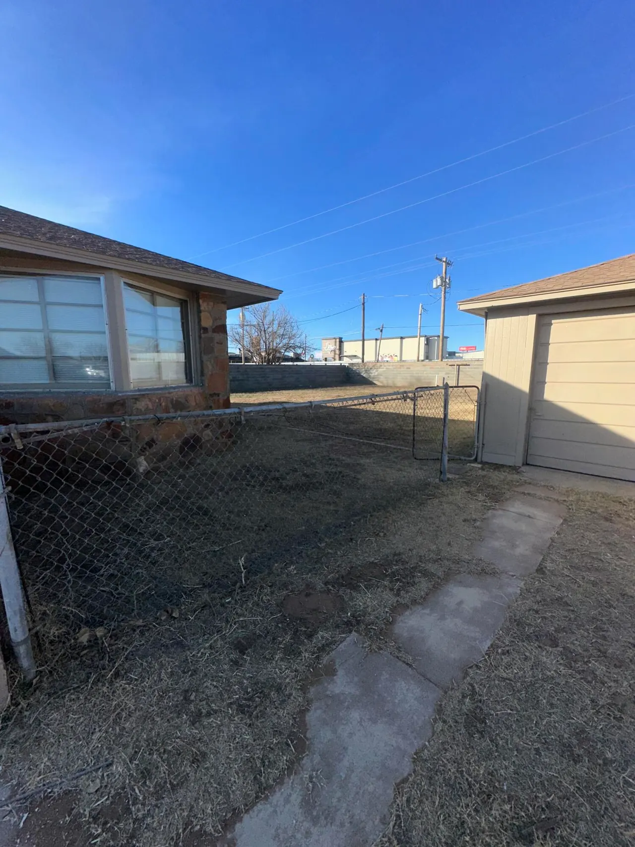 Photo 17 — 107 Cypress Street, Levelland, TX 79336