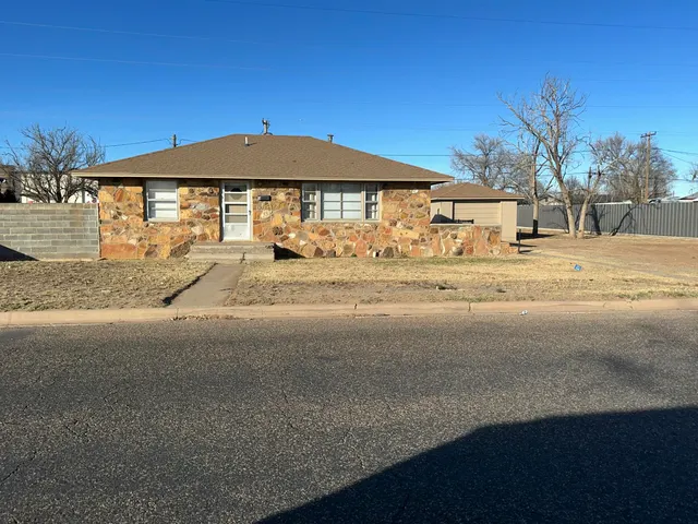Front exterior — 107 Cypress Street, Levelland, TX 79336