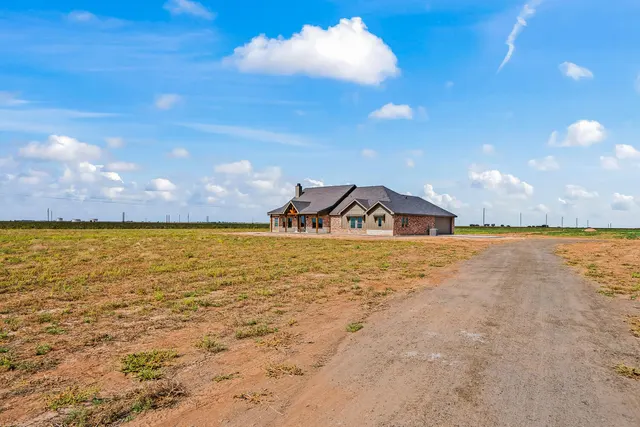 Photo 4 — 1214 W Hardin, Lubbock, TX 79403
