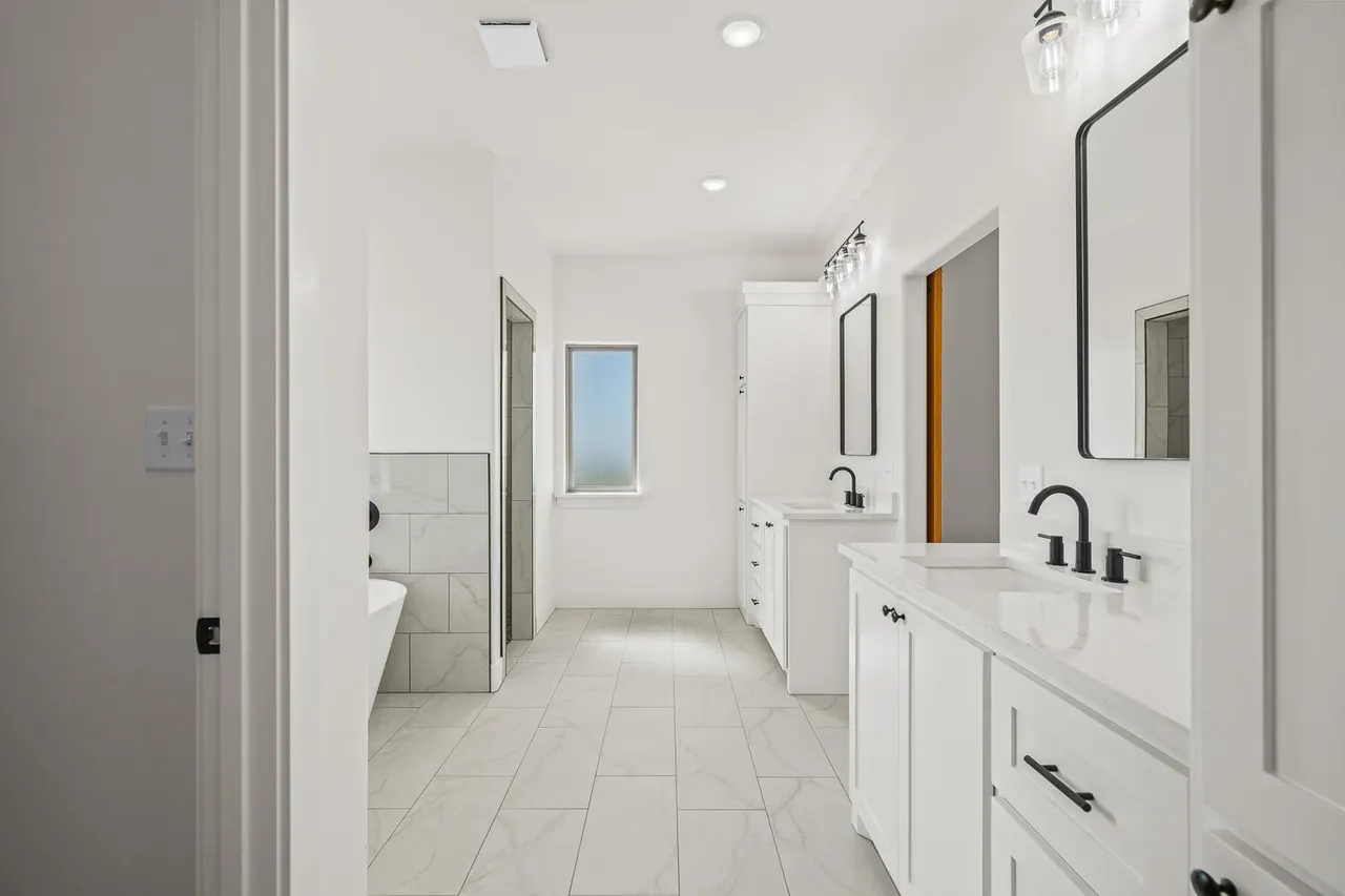 Photo 11 — 1214 W Hardin, Lubbock, TX 79403