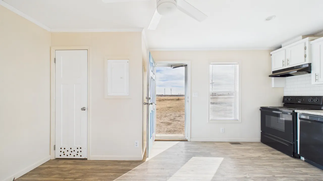 Photo 9 — 5706 E County Road 6300, Lubbock, TX 79403