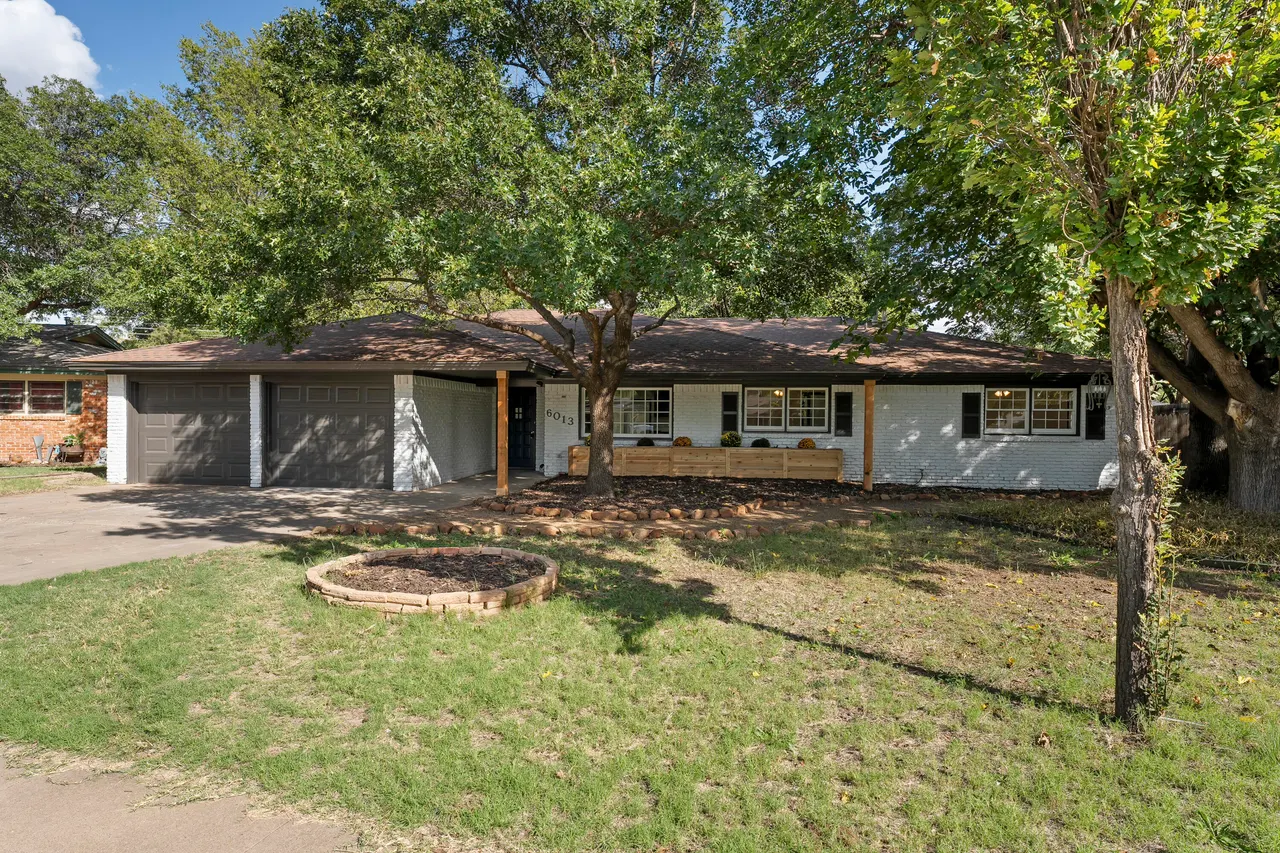 Photo 2 — 6013 Oxford Avenue, Lubbock, TX 79413