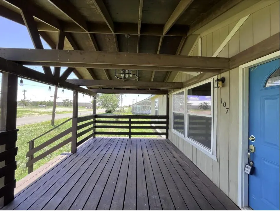 Photo 3 — 107 Grant Street, Smyer, TX 79367