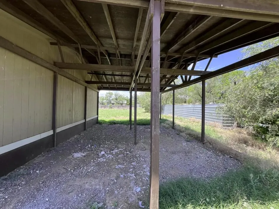 Photo 5 — 107 Grant Street, Smyer, TX 79367