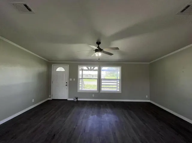 Photo 8 — 107 Grant Street, Smyer, TX 79367