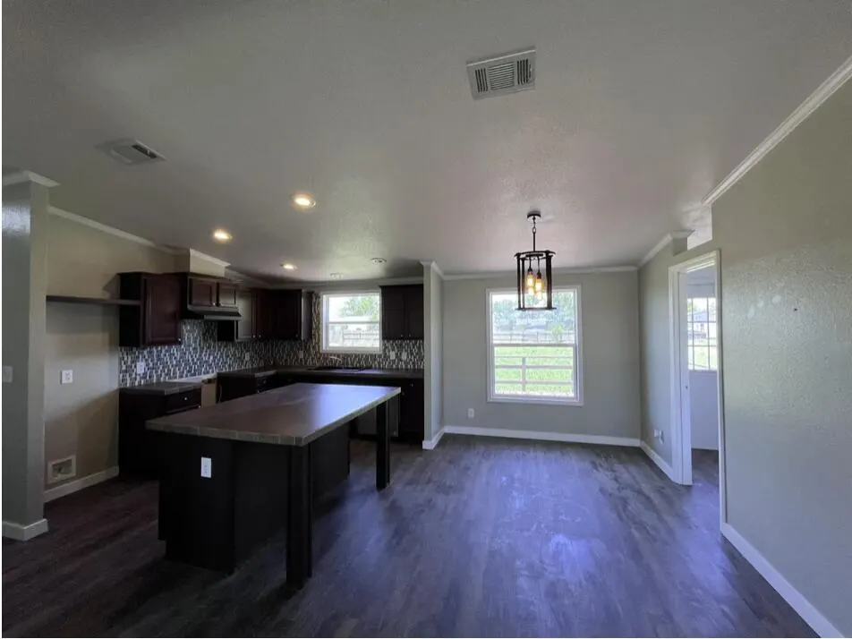 Photo 13 — 107 Grant Street, Smyer, TX 79367