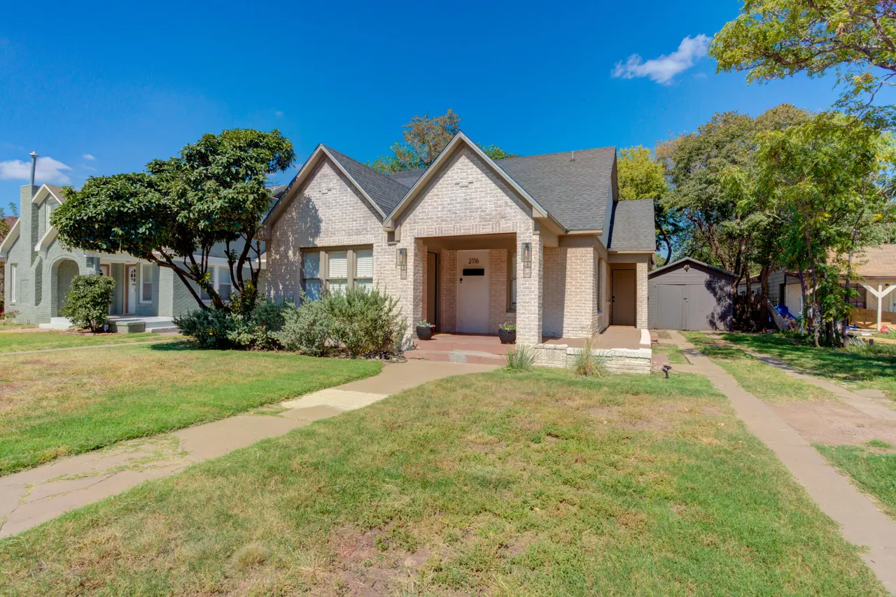 Photo 2 — 2116 25th Street, Lubbock, TX 79411