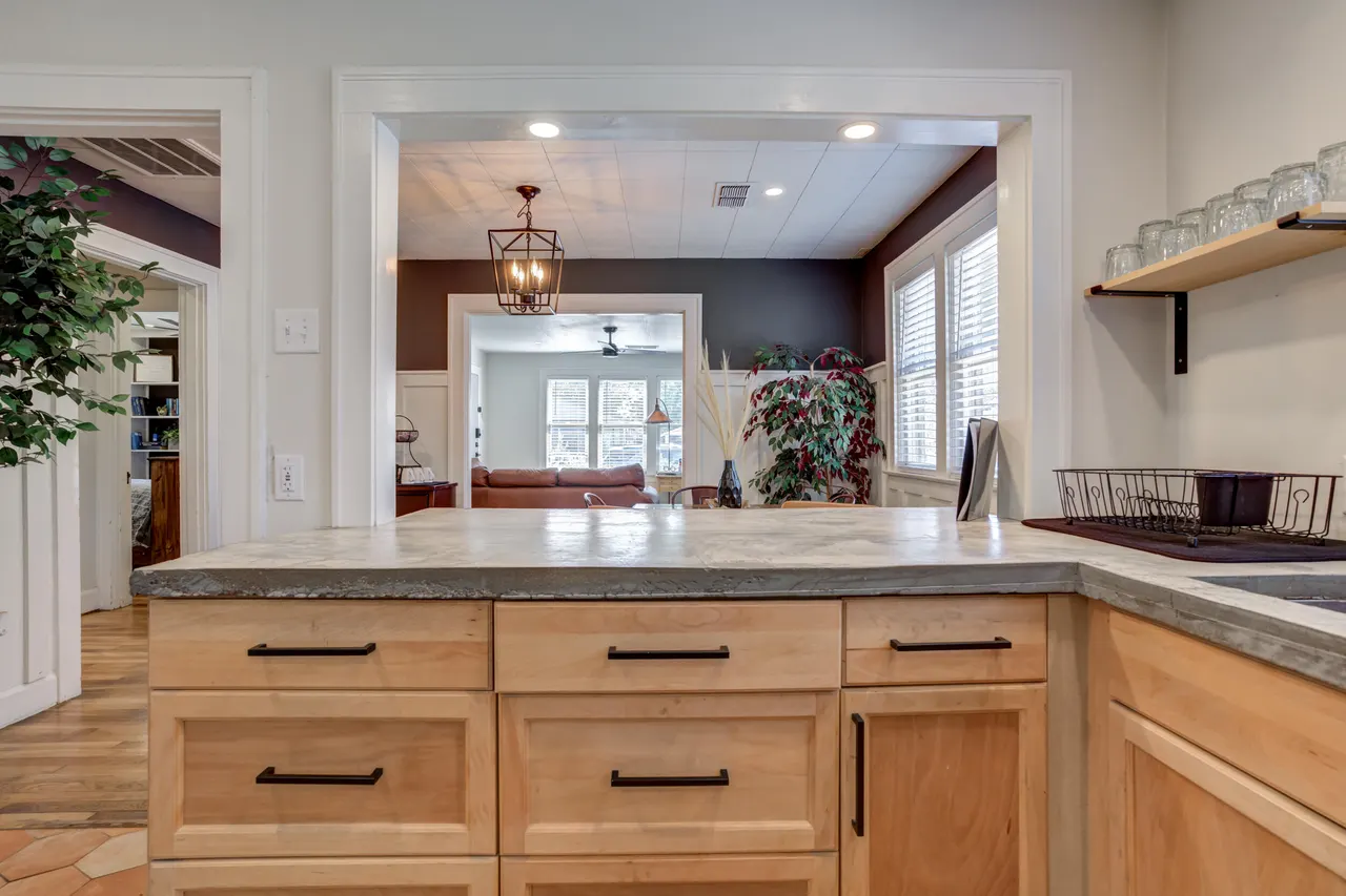 Photo 21 — 2116 25th Street, Lubbock, TX 79411