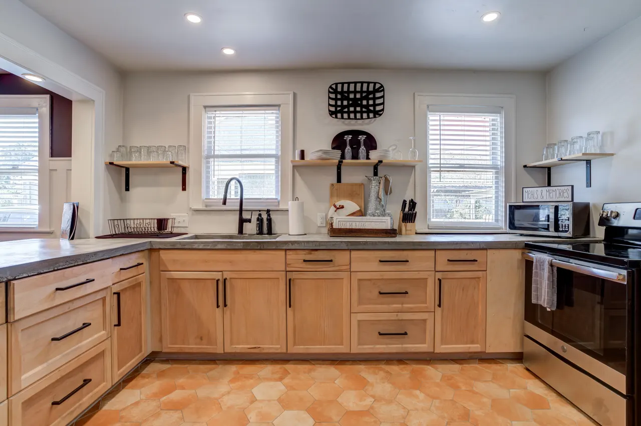 Photo 23 — 2116 25th Street, Lubbock, TX 79411