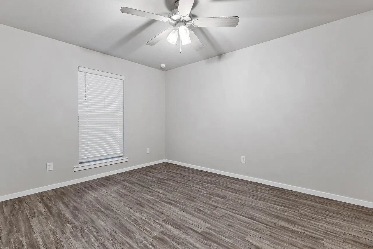 Photo 11 — 2120 N Avenue J # 1-2, Lubbock, TX 79403