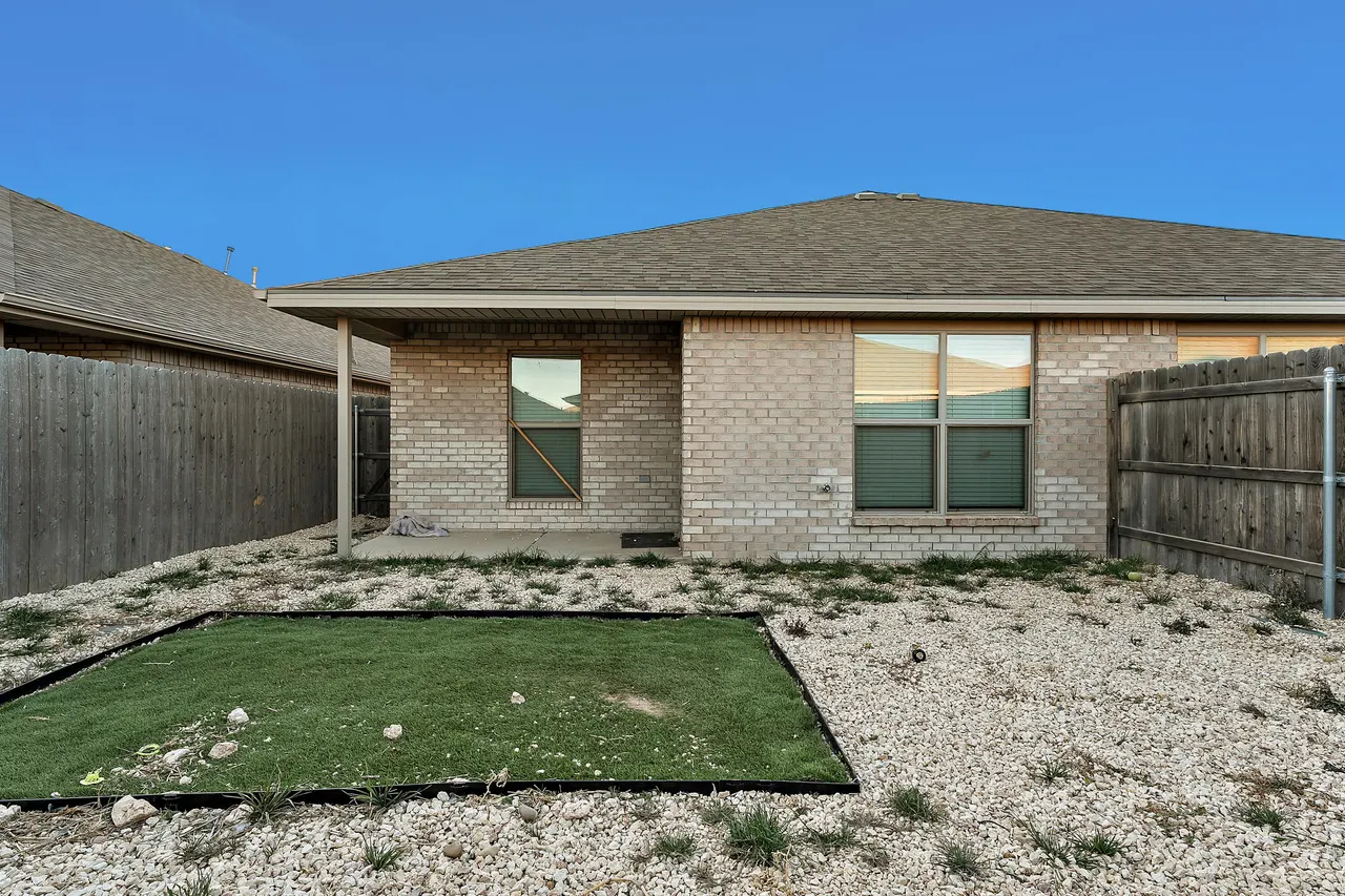 Photo 20 — 2120 N Avenue J # 1-2, Lubbock, TX 79403