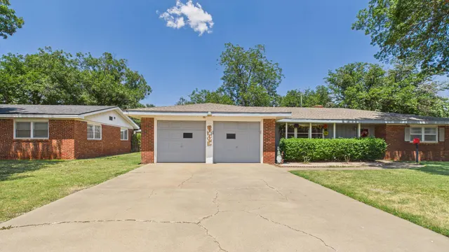 Photo 2 — 2118 55th Street, Lubbock, TX 79412