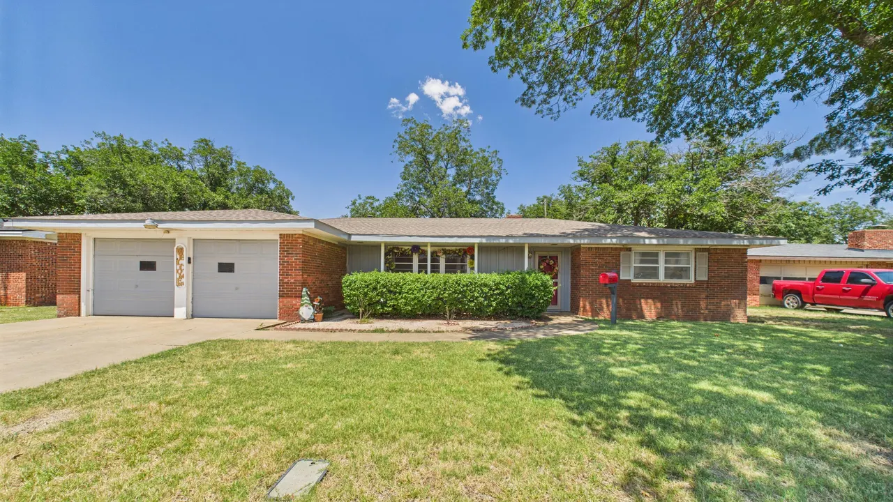 Photo 3 — 2118 55th Street, Lubbock, TX 79412