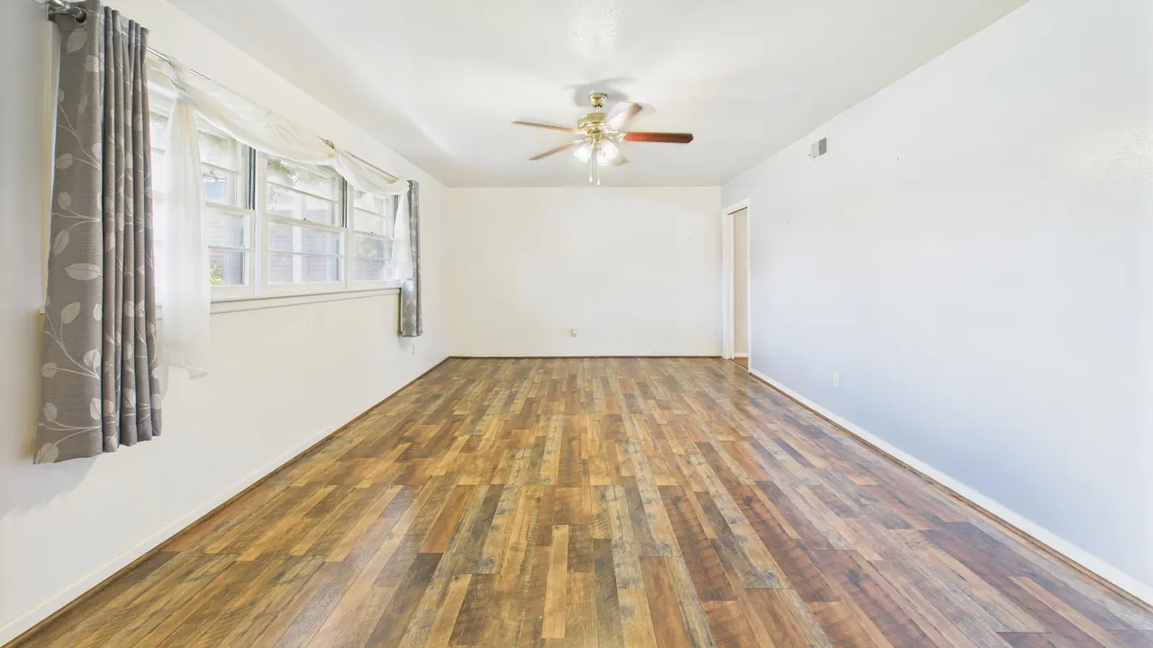 Photo 11 — 2118 55th Street, Lubbock, TX 79412