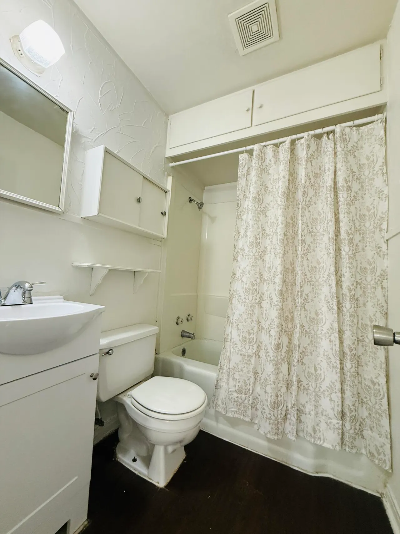 Photo 8 — 2008 36th Street, Lubbock, TX 79412