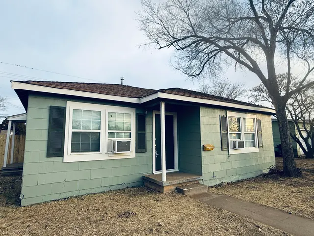 Front exterior — 2008 36th Street, Lubbock, TX 79412