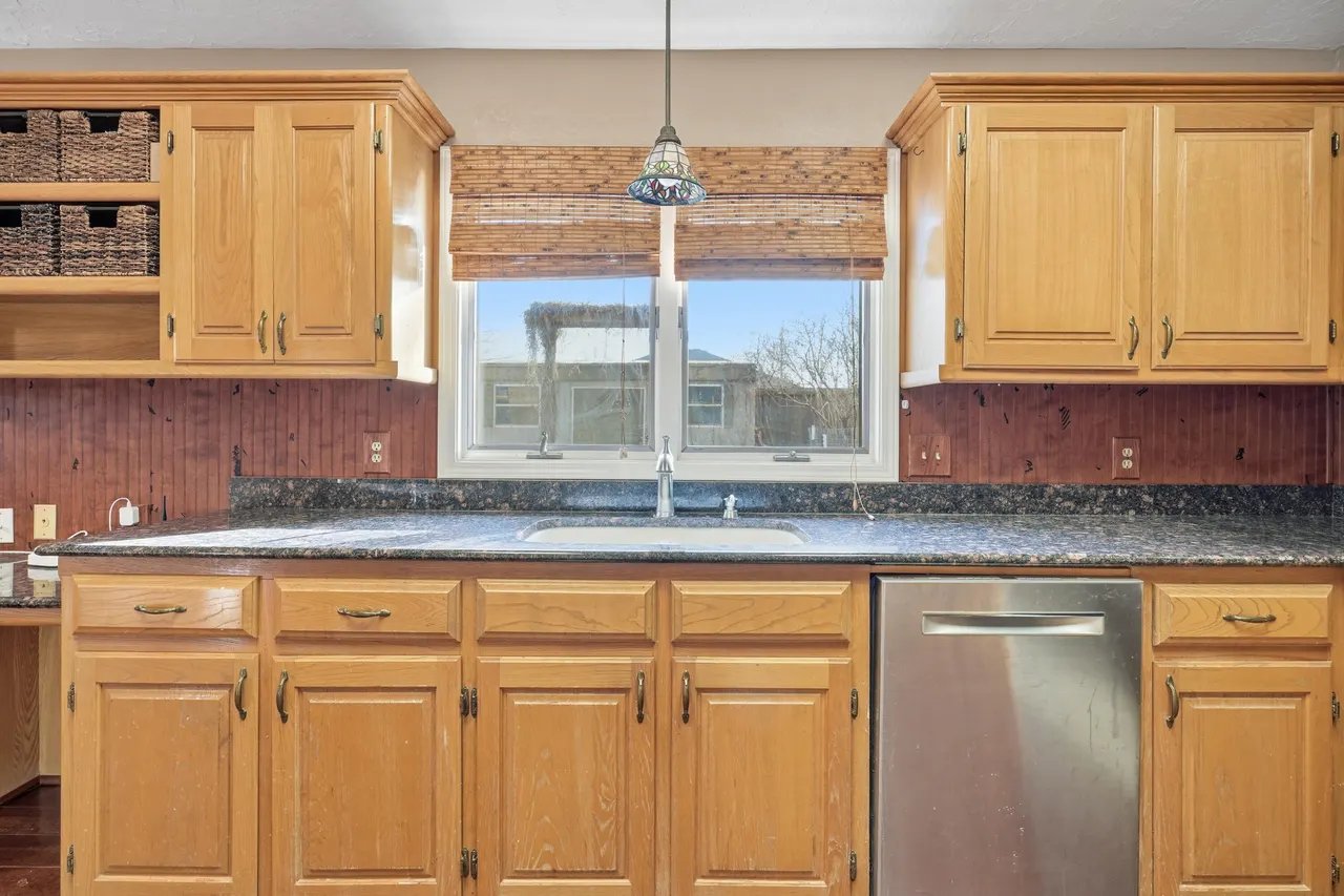 Photo 9 — 1102 Poplar Street, Levelland, TX 79336