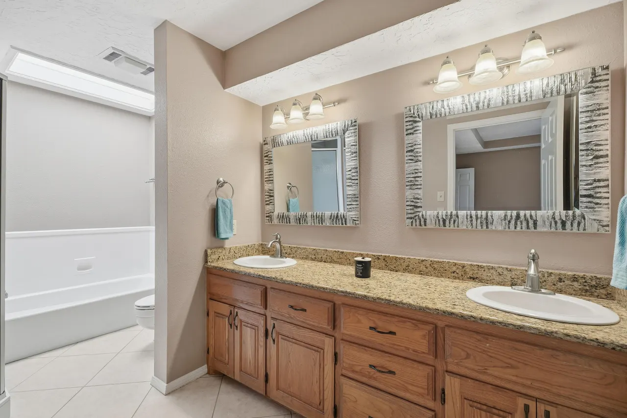 Photo 14 — 1102 Poplar Street, Levelland, TX 79336