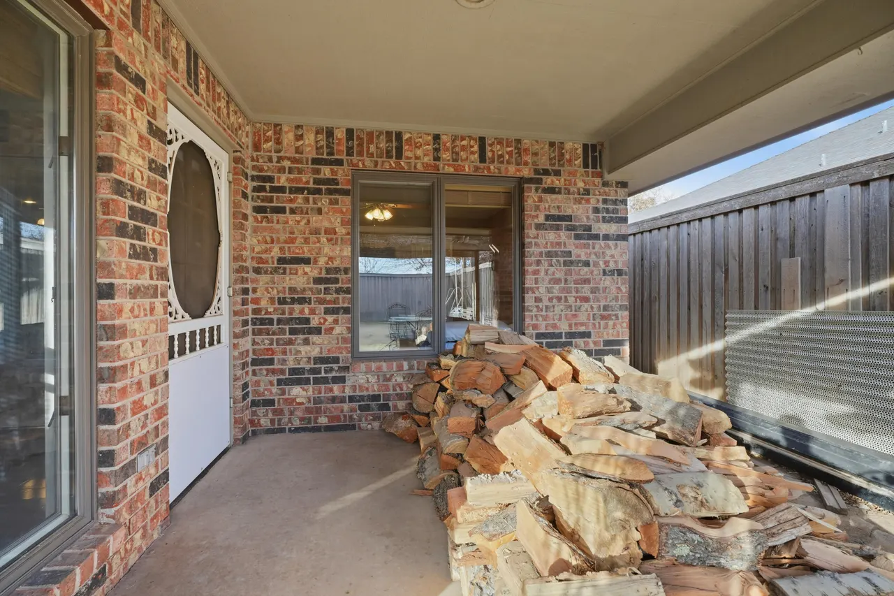 Photo 25 — 1102 Poplar Street, Levelland, TX 79336