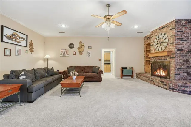 Photo 4 — 1102 Poplar Street, Levelland, TX 79336