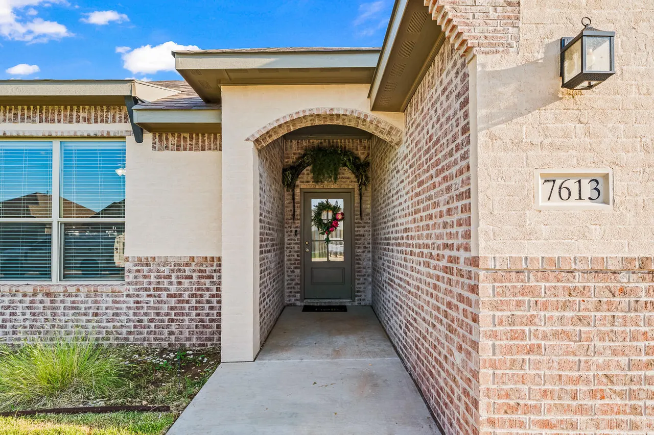 Photo 3 — 7613 61st Street, Lubbock, TX 79407