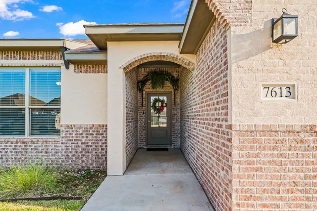 Photo 3 — 7613 61st Street, Lubbock, TX 79407