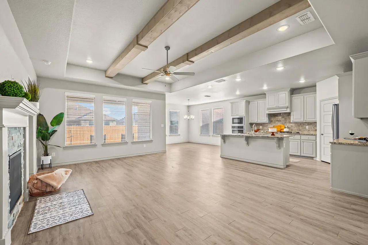 Photo 5 — 7613 61st Street, Lubbock, TX 79407