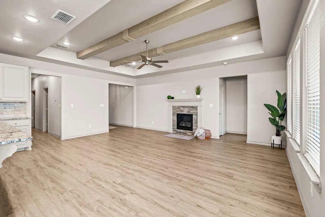 Photo 6 — 7613 61st Street, Lubbock, TX 79407