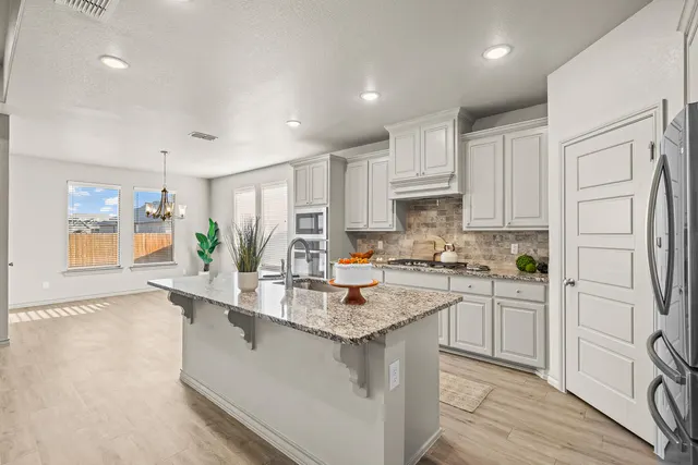 Photo 7 — 7613 61st Street, Lubbock, TX 79407