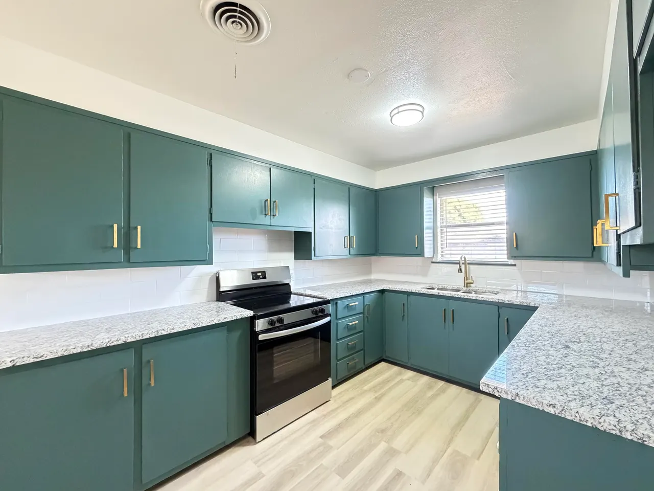 Photo 7 — 509 N Ballard Street, Brownfield, TX 79316