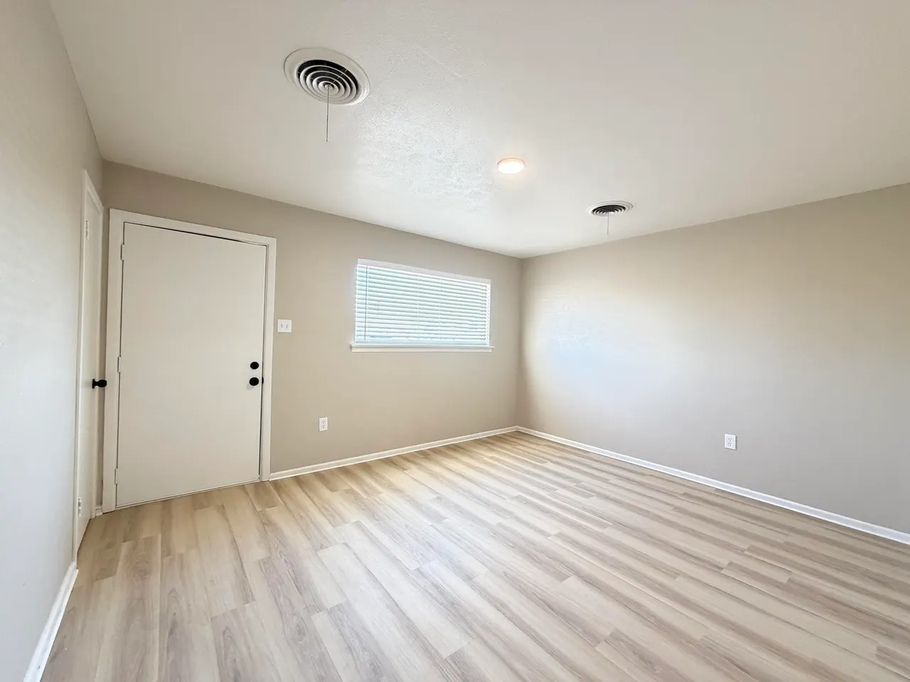 Photo 16 — 509 N Ballard Street, Brownfield, TX 79316