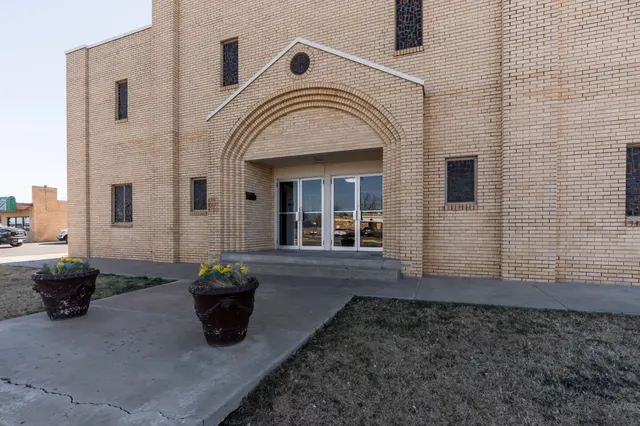 Photo 2 — 1809 34th Street, Lubbock, TX 79411