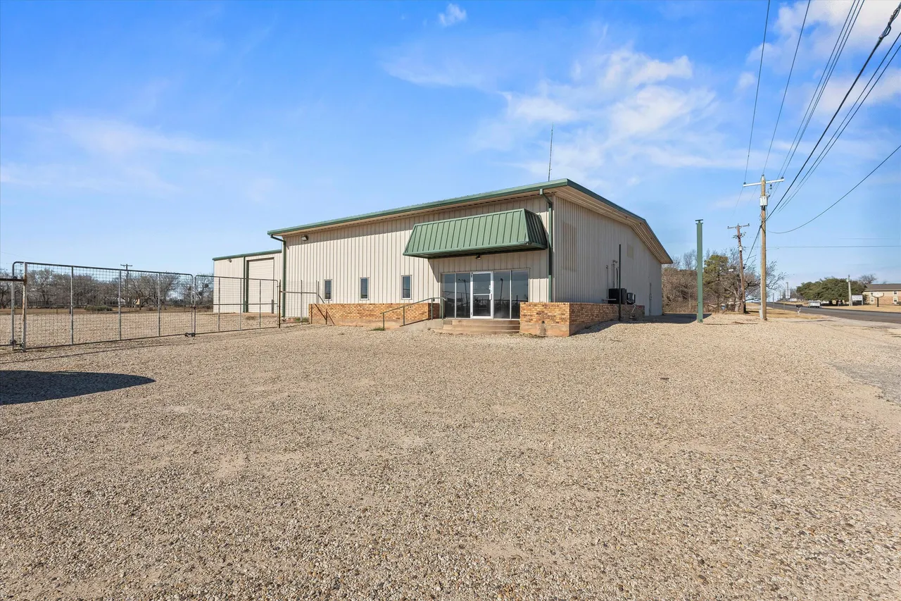 Front exterior — 2305 N State Highway 208, Colorado City, TX 79512
