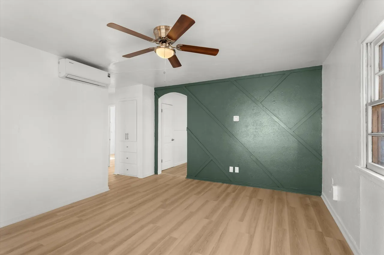 Photo 4 — 206 W 4th Street, Idalou, TX 79329