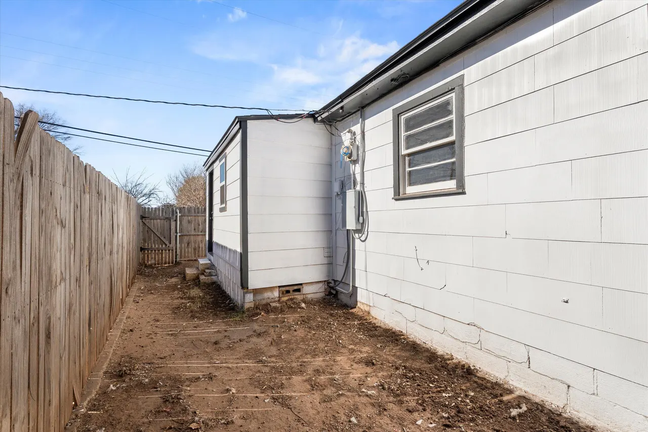 Photo 15 — 206 W 4th Street, Idalou, TX 79329
