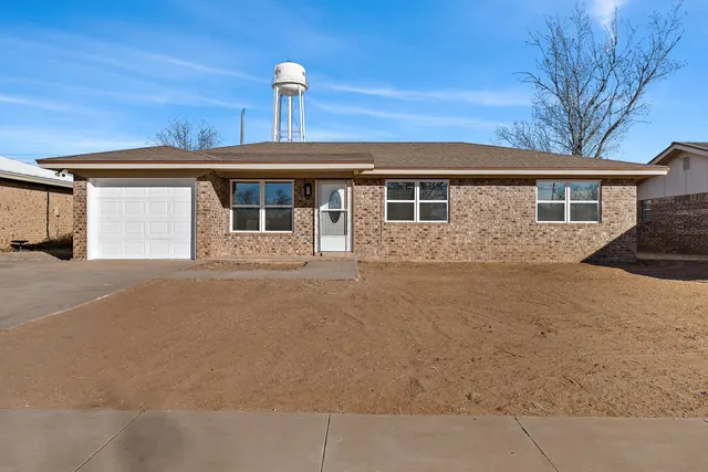 Front exterior — 726 11th Street, Wolfforth, TX 79382