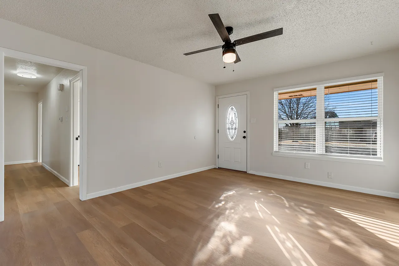Photo 5 — 726 11th Street, Wolfforth, TX 79382