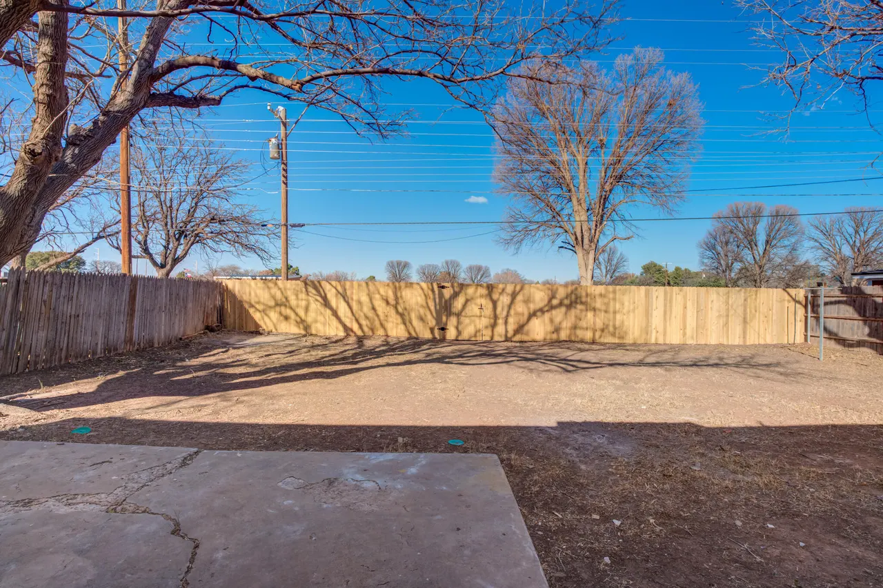 Photo 10 — 2806 60th Street, Lubbock, TX 79413