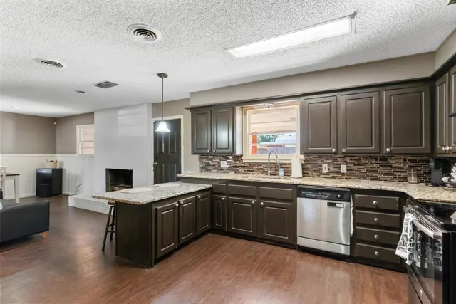 Photo 7 — 3601 36th Street, Lubbock, TX 79413