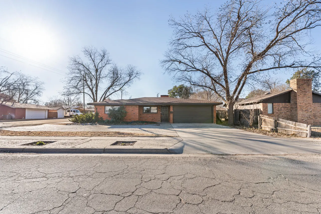 Photo 2 — 3601 36th Street, Lubbock, TX 79413