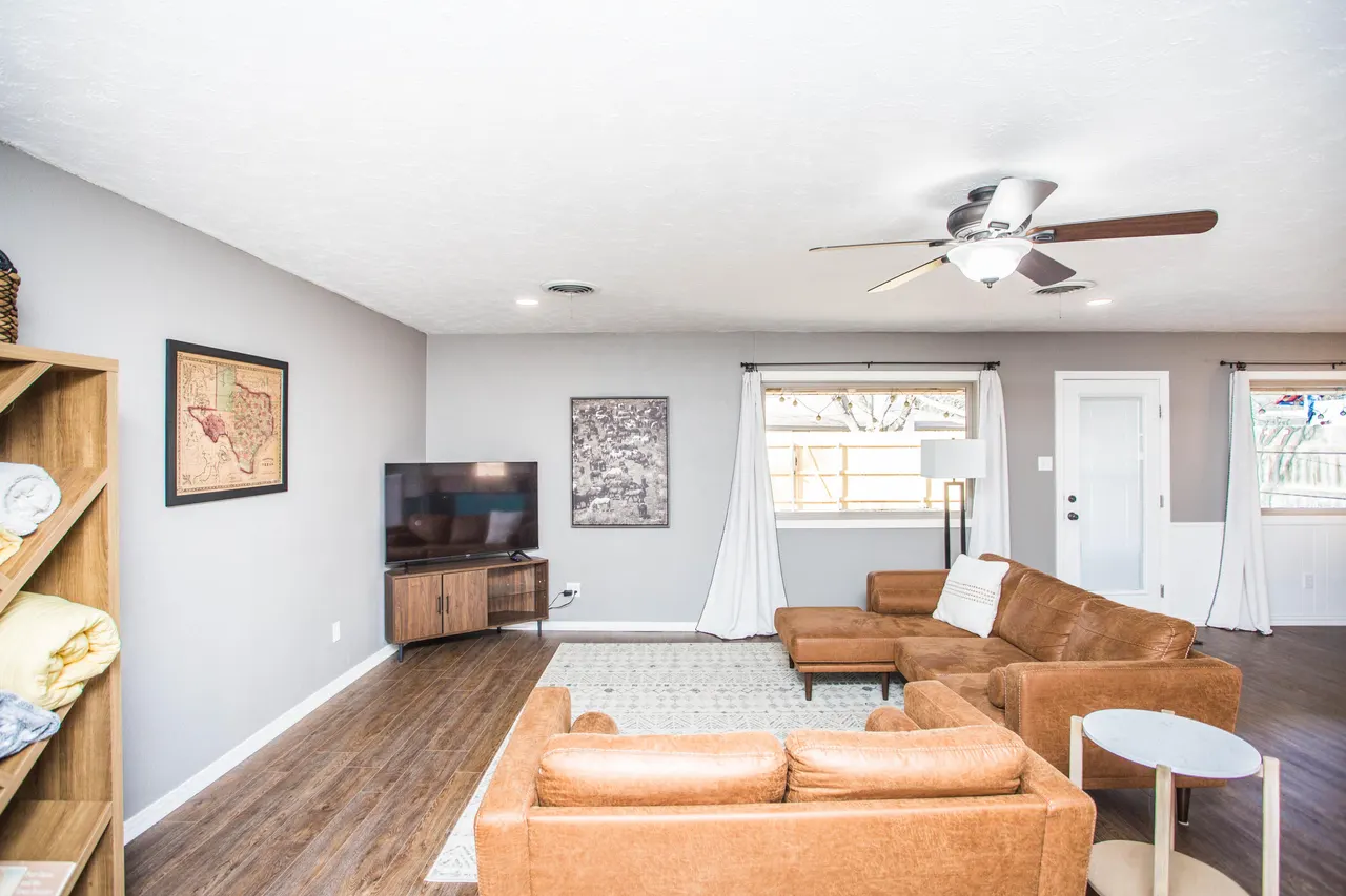 Photo 6 — 6018 Norfolk Avenue, Lubbock, TX 79413