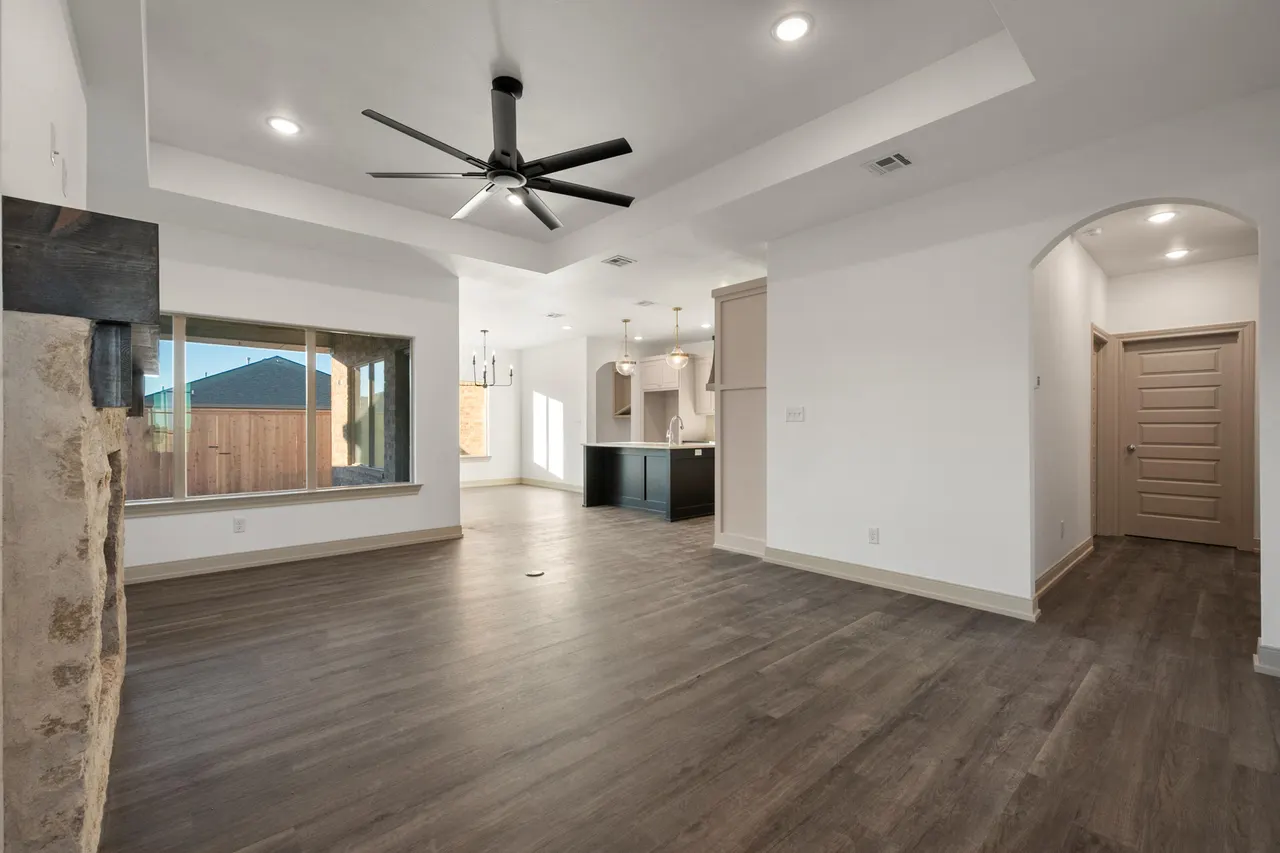 Photo 4 — 1426 15th Street, Shallowater, TX 79363
