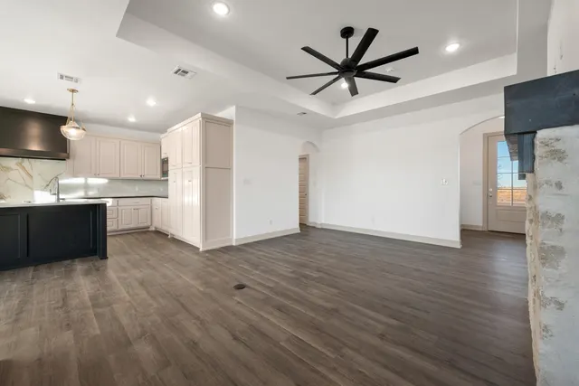 Photo 7 — 1426 15th Street, Shallowater, TX 79363
