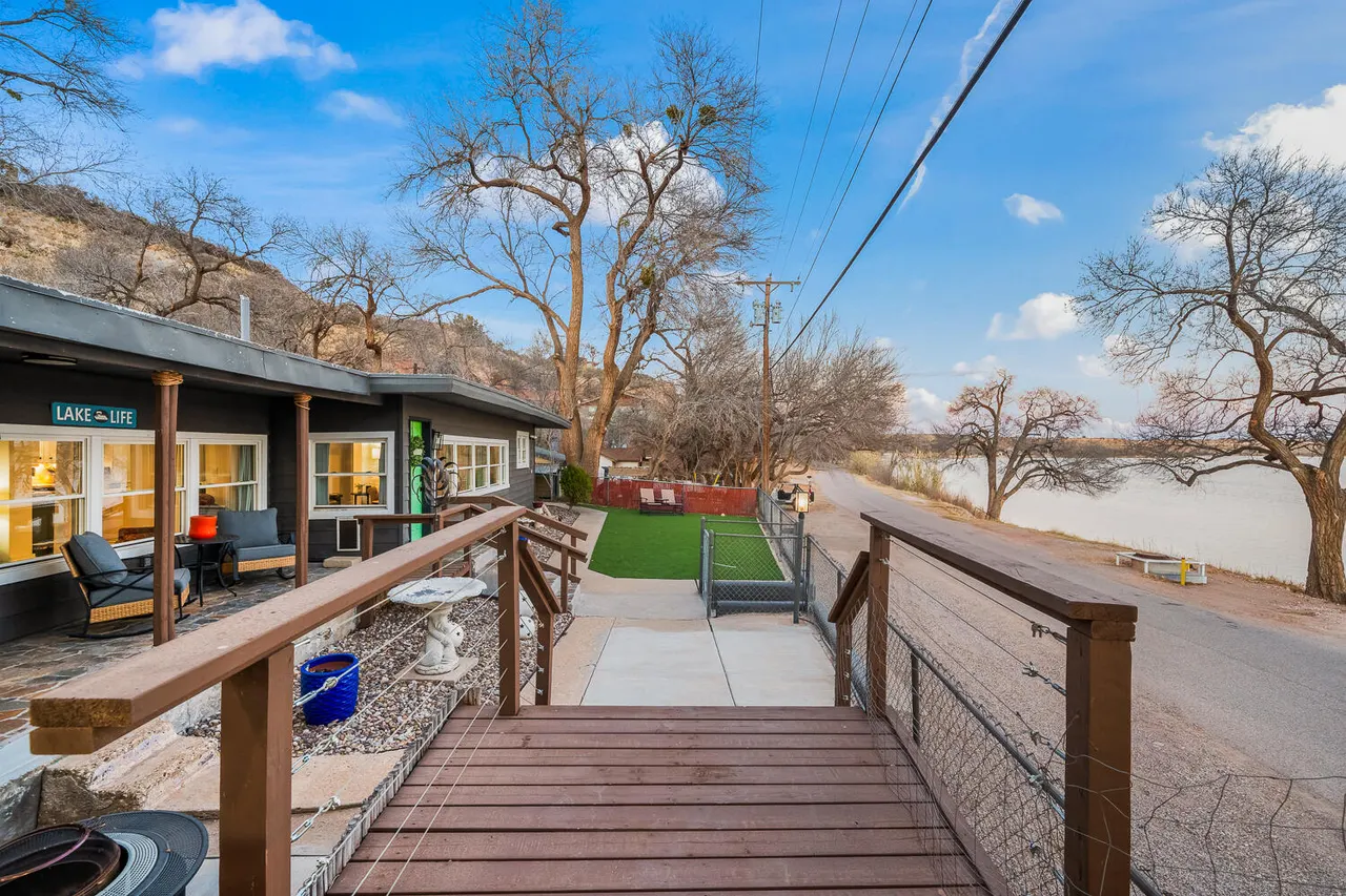 Photo 7 — 122 Pony Express Trail, Lubbock, TX 79404
