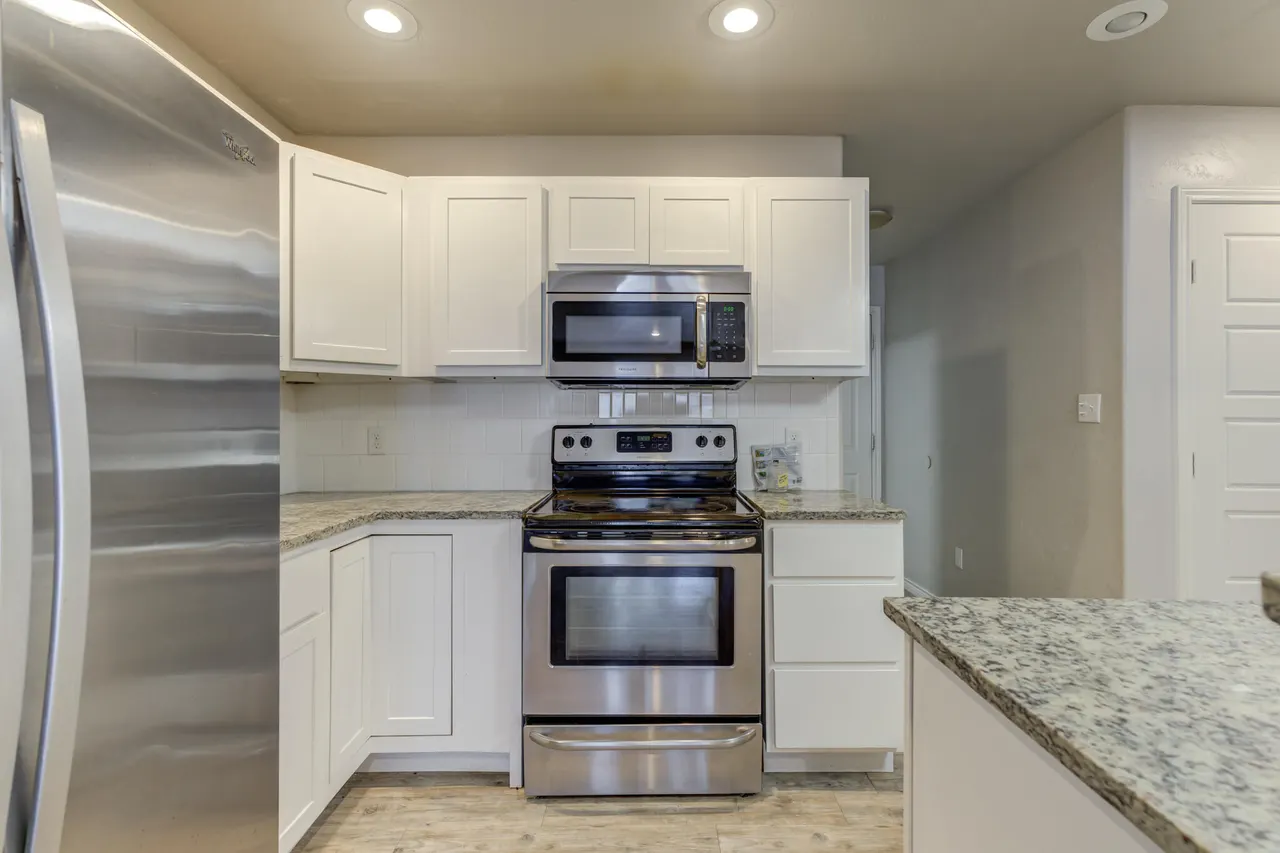Photo 8 — 4320 52nd Street, Lubbock, TX 79413