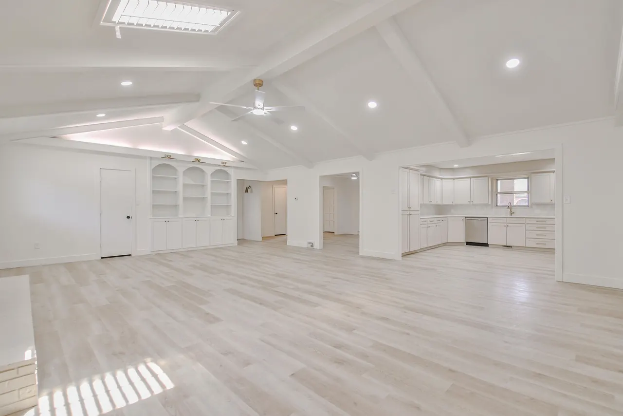 Photo 8 — 2102 S 4th Street, Lamesa, TX 79331