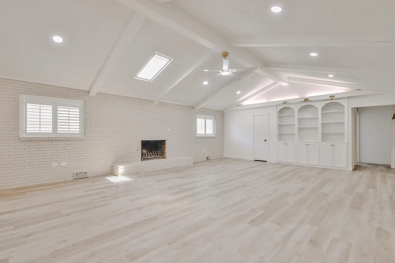 Photo 9 — 2102 S 4th Street, Lamesa, TX 79331