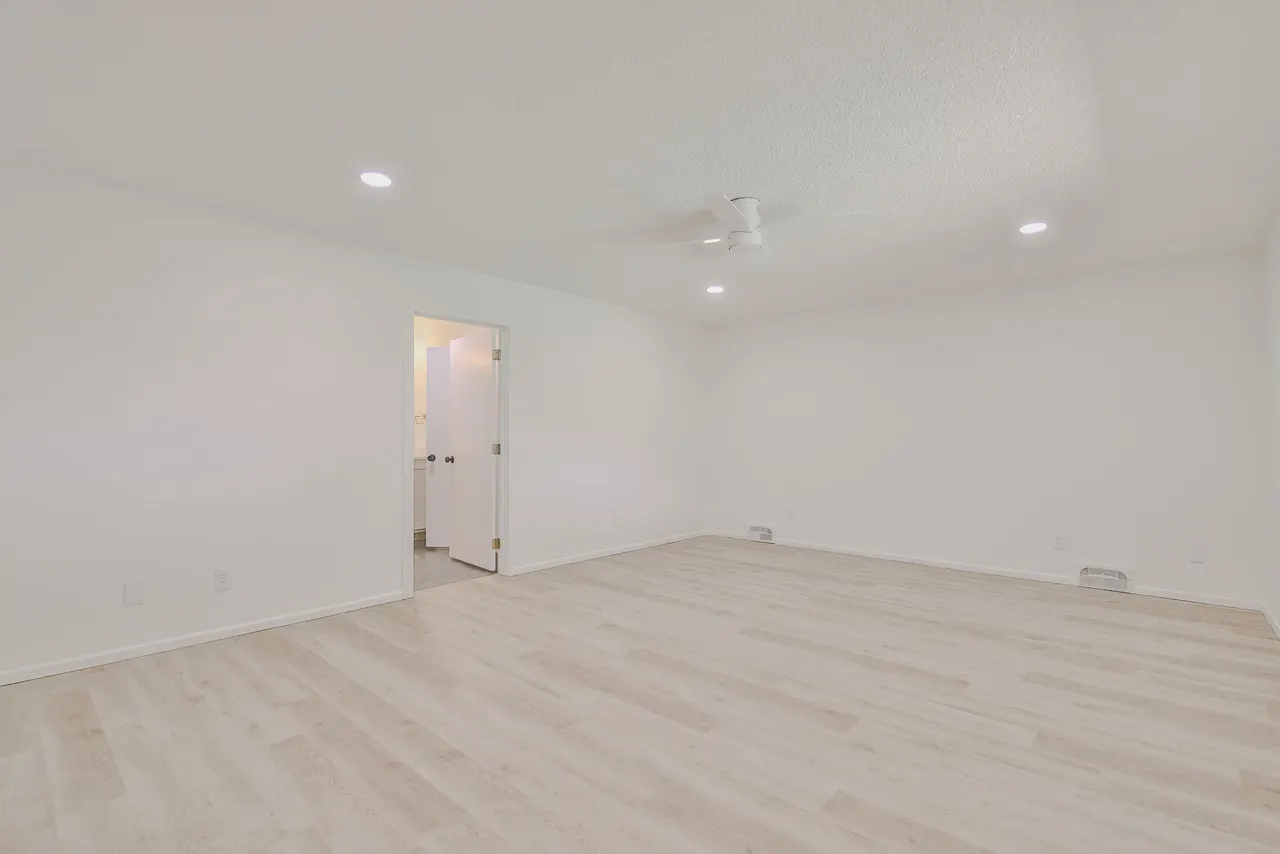 Photo 17 — 2102 S 4th Street, Lamesa, TX 79331