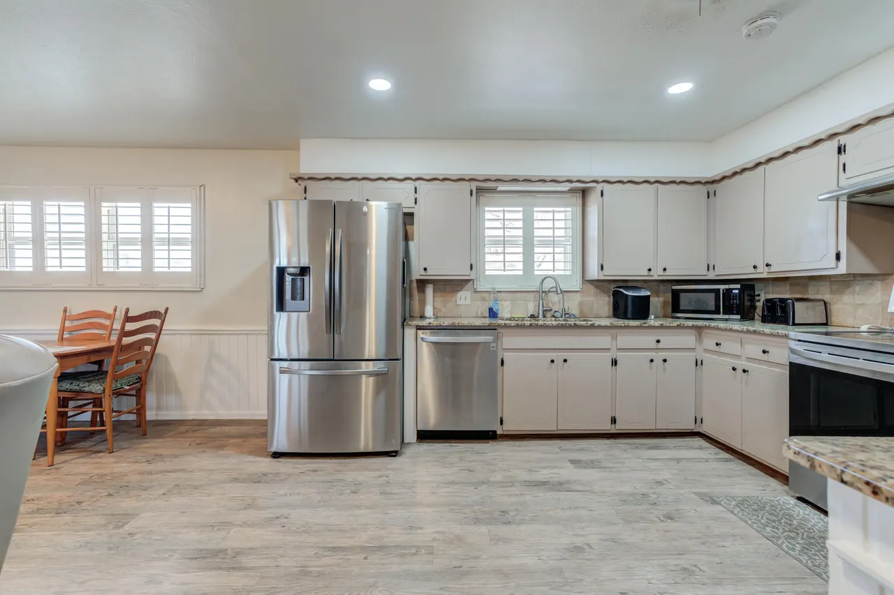Photo 9 — 2141 71st Street, Lubbock, TX 79412